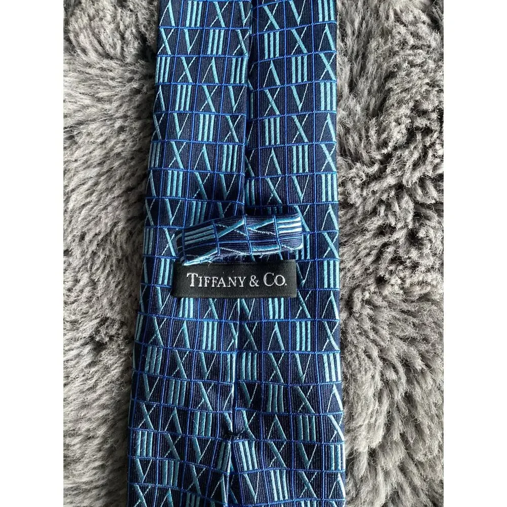 Tiffany & Co. Men's 100% Silk Roman Numerals Neck Tie Made in Italy Blue‎